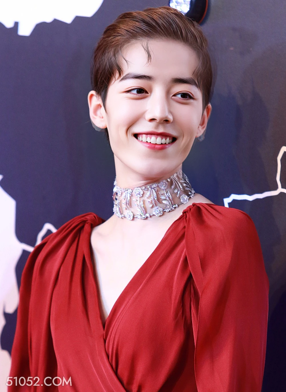 亚 胡子拉碴 美女 辣眼睛 兄弟